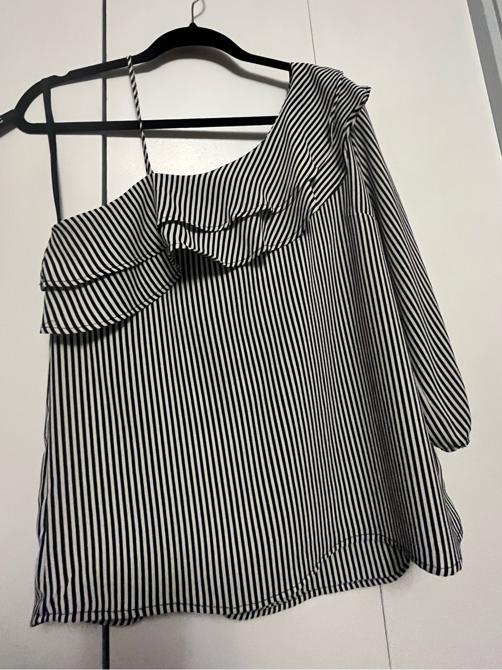 NWT- Monteau, Striped One-Shoulder Ruffle Top, Black & White pinstripes, size L